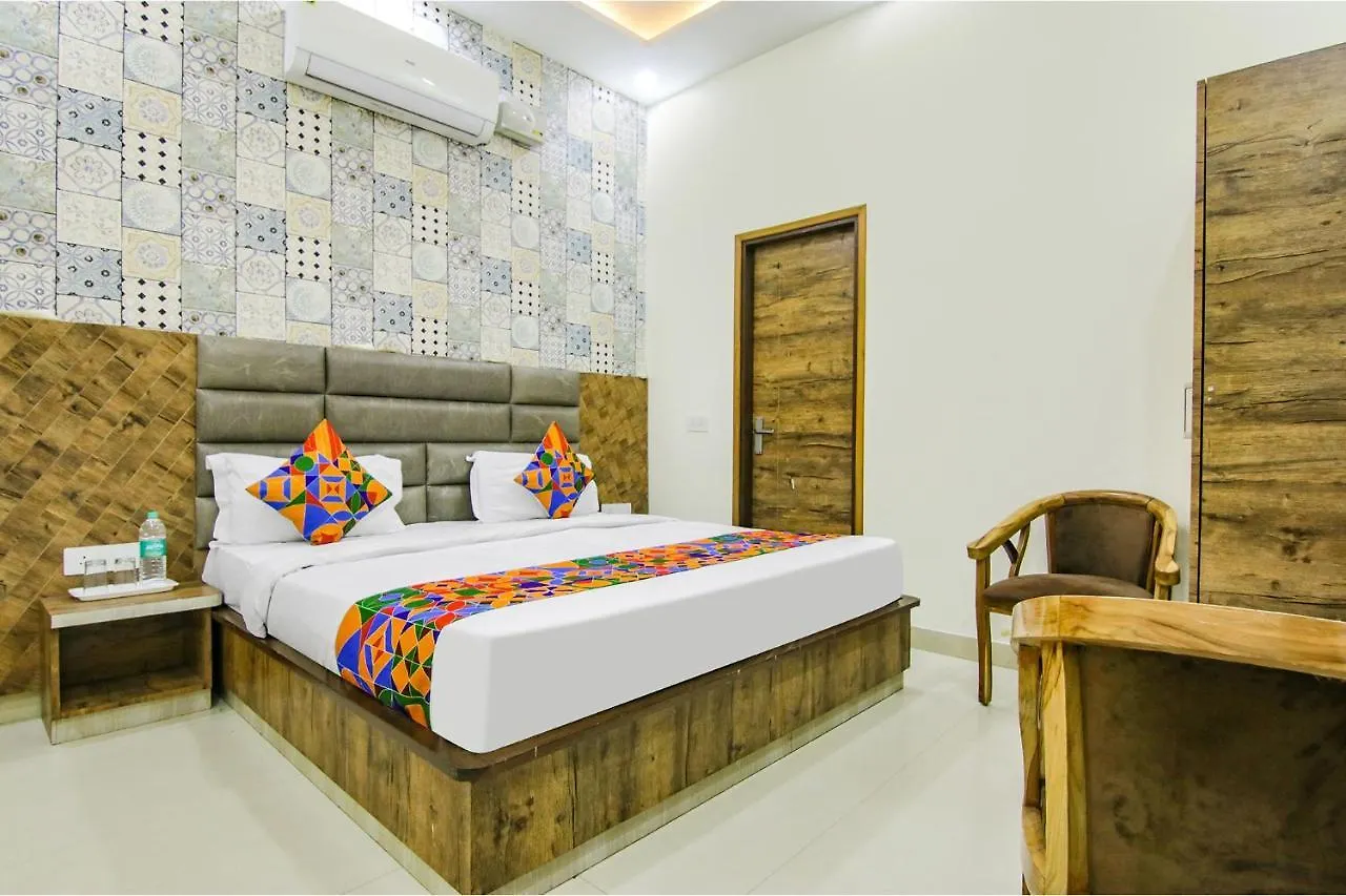 Fabexpress Rd Hotel Zirakpur