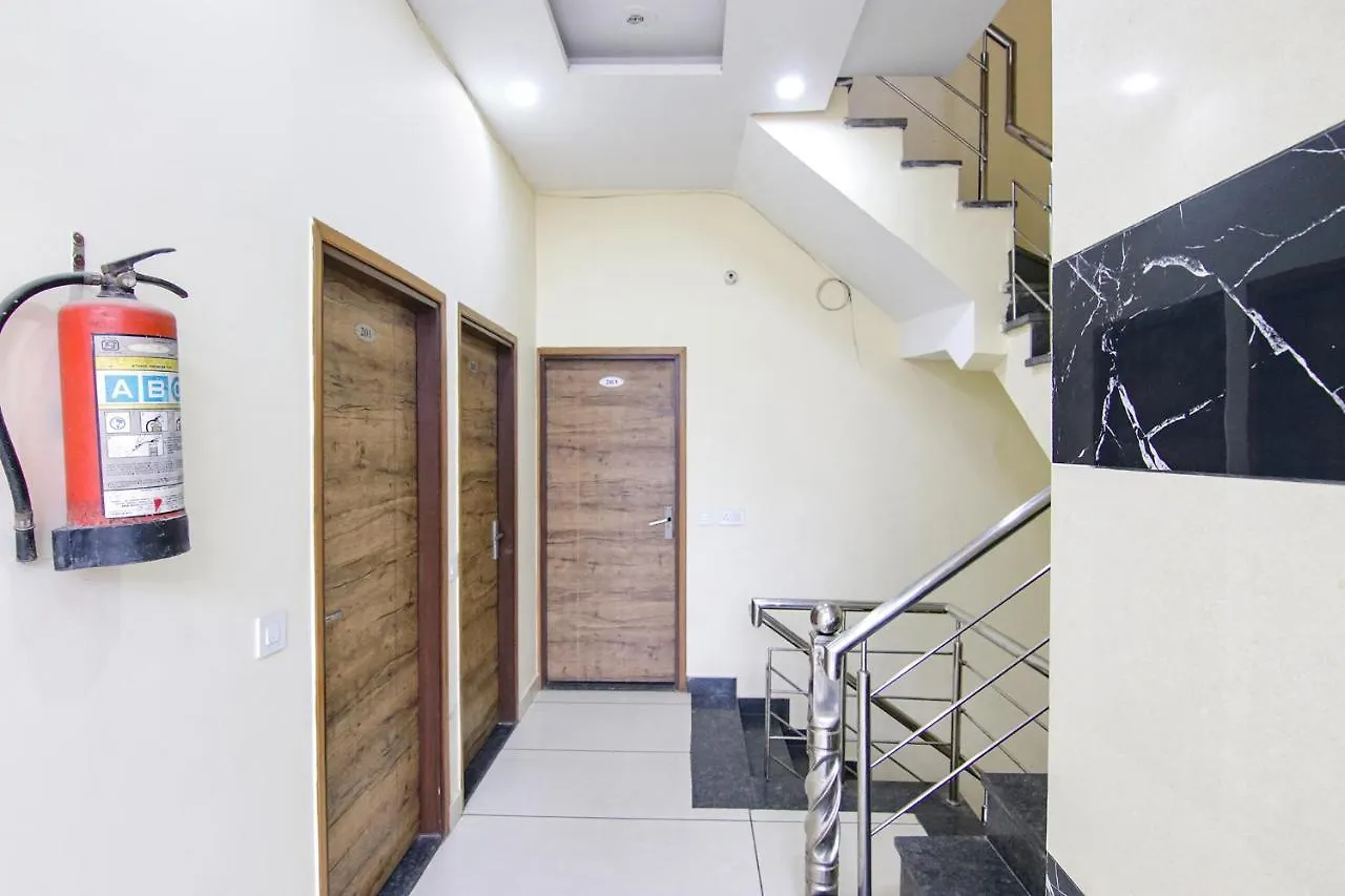 Fabexpress Rd Hotel Zirakpur
