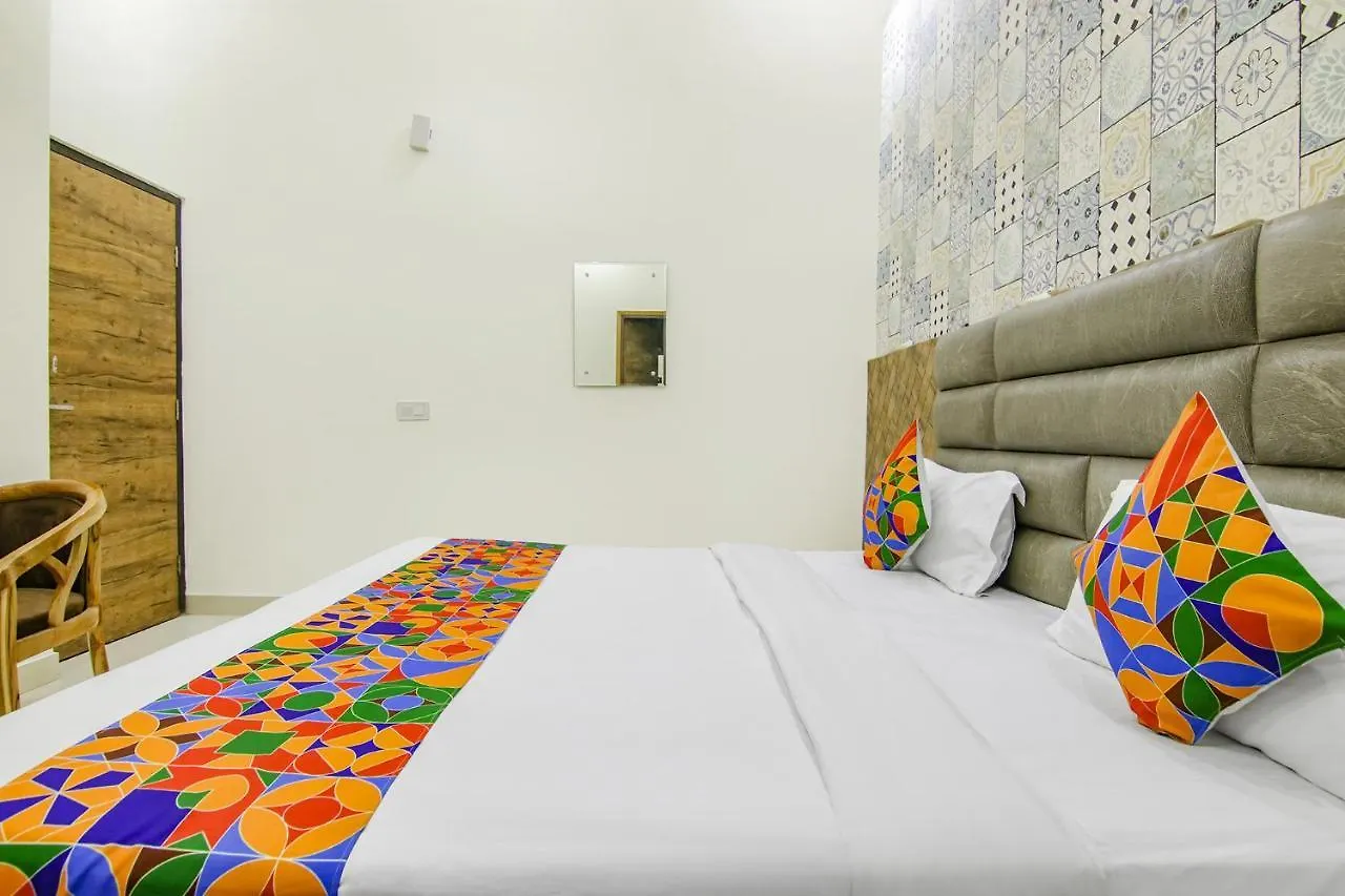 Fabexpress Rd Hotel Zirakpur