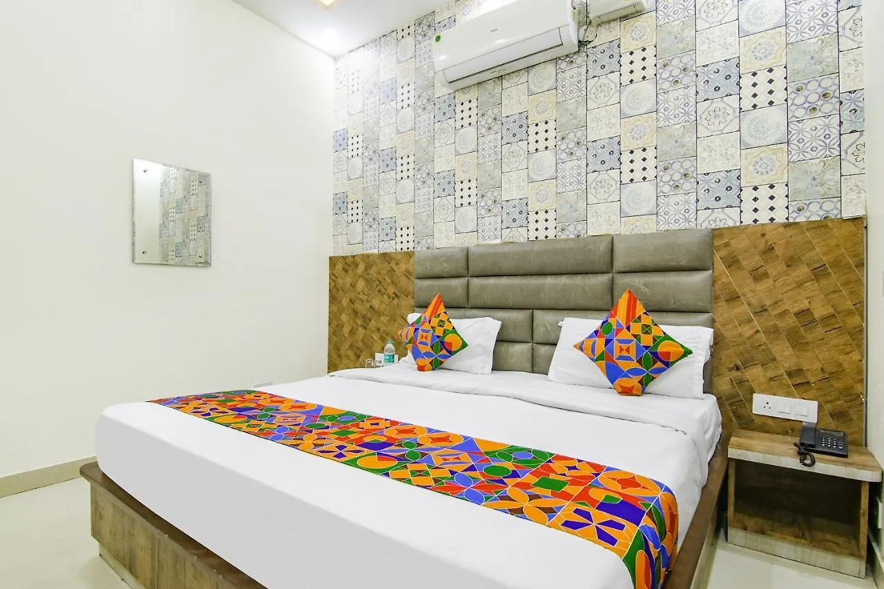 Fabexpress Rd Hotel Zirakpur 3*,