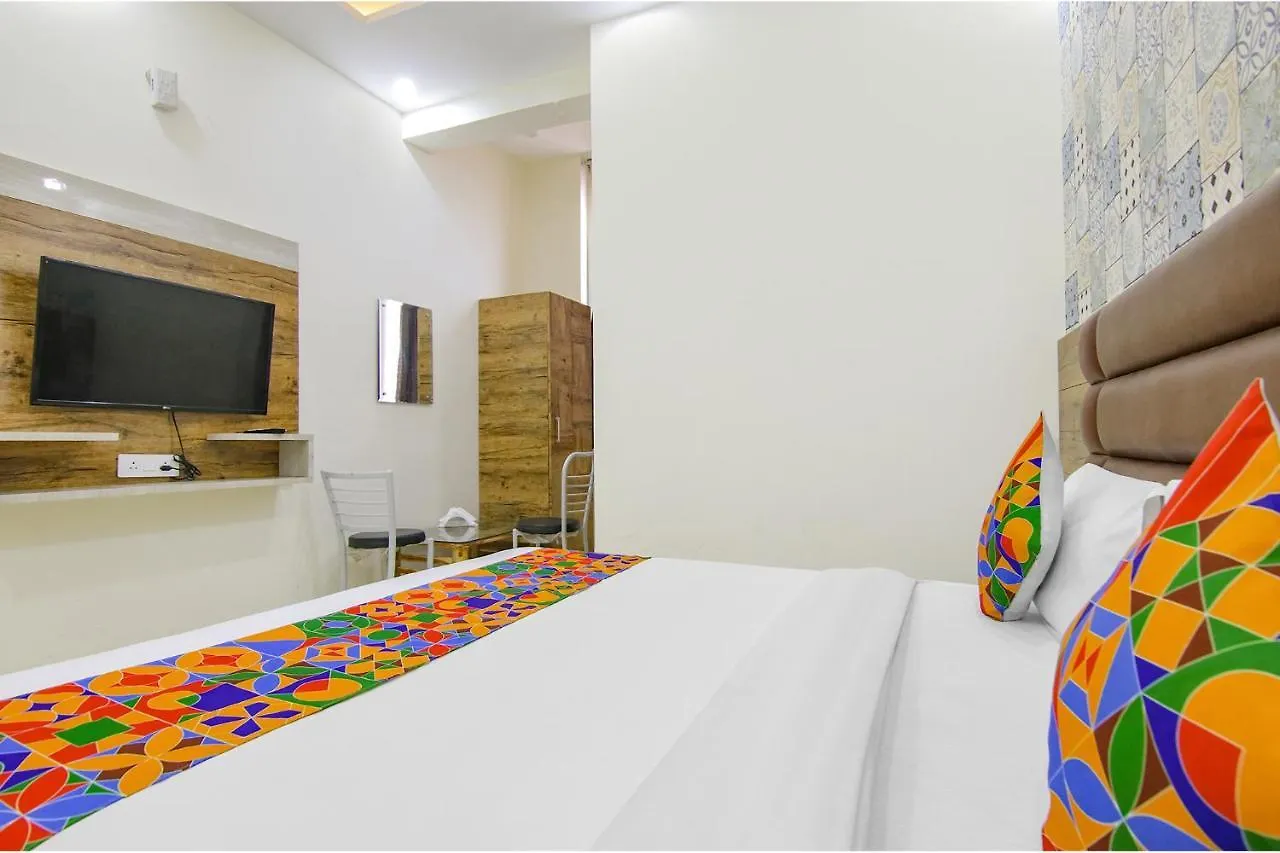 Fabexpress Rd Hotel Zirakpur India