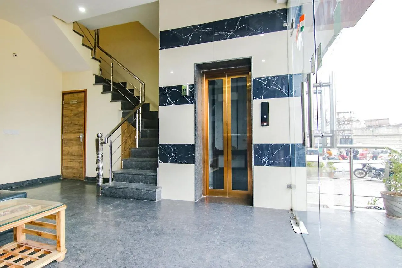 Fabexpress Rd Hotel Zirakpur